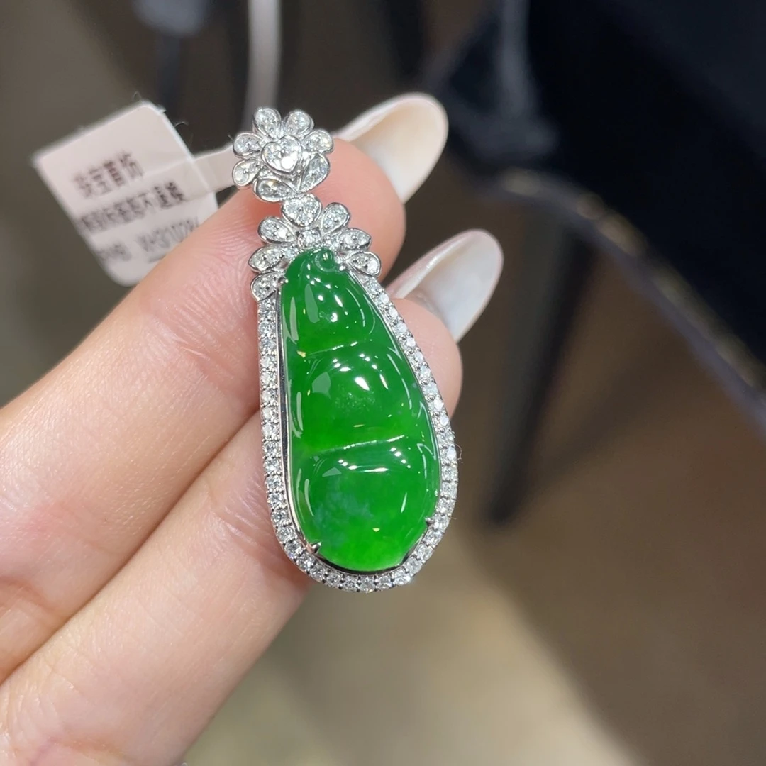 翡翠颈饰18K金镶嵌天然缅甸翡翠a货