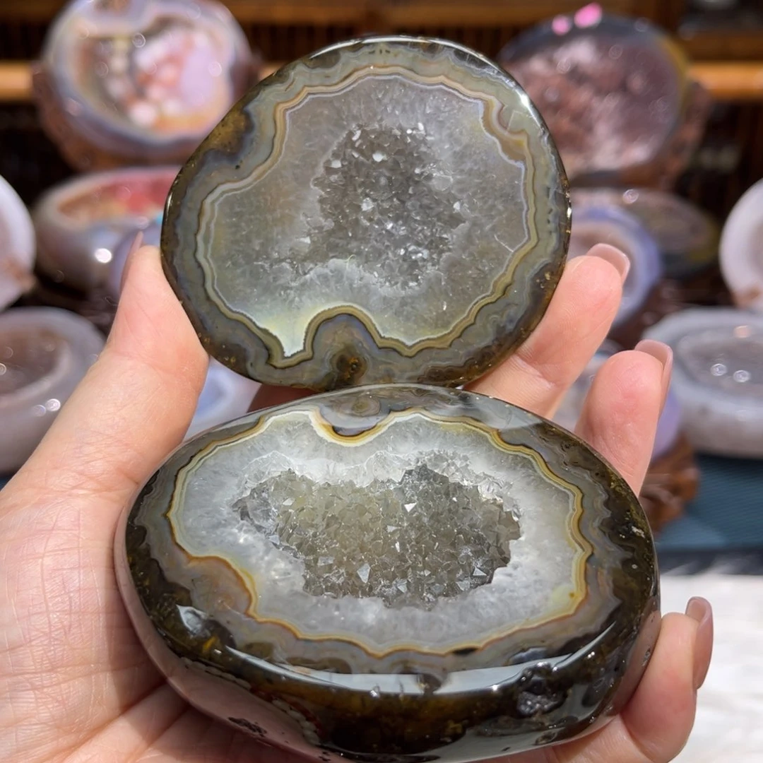 未镶嵌水晶大型摆件（非配饰）