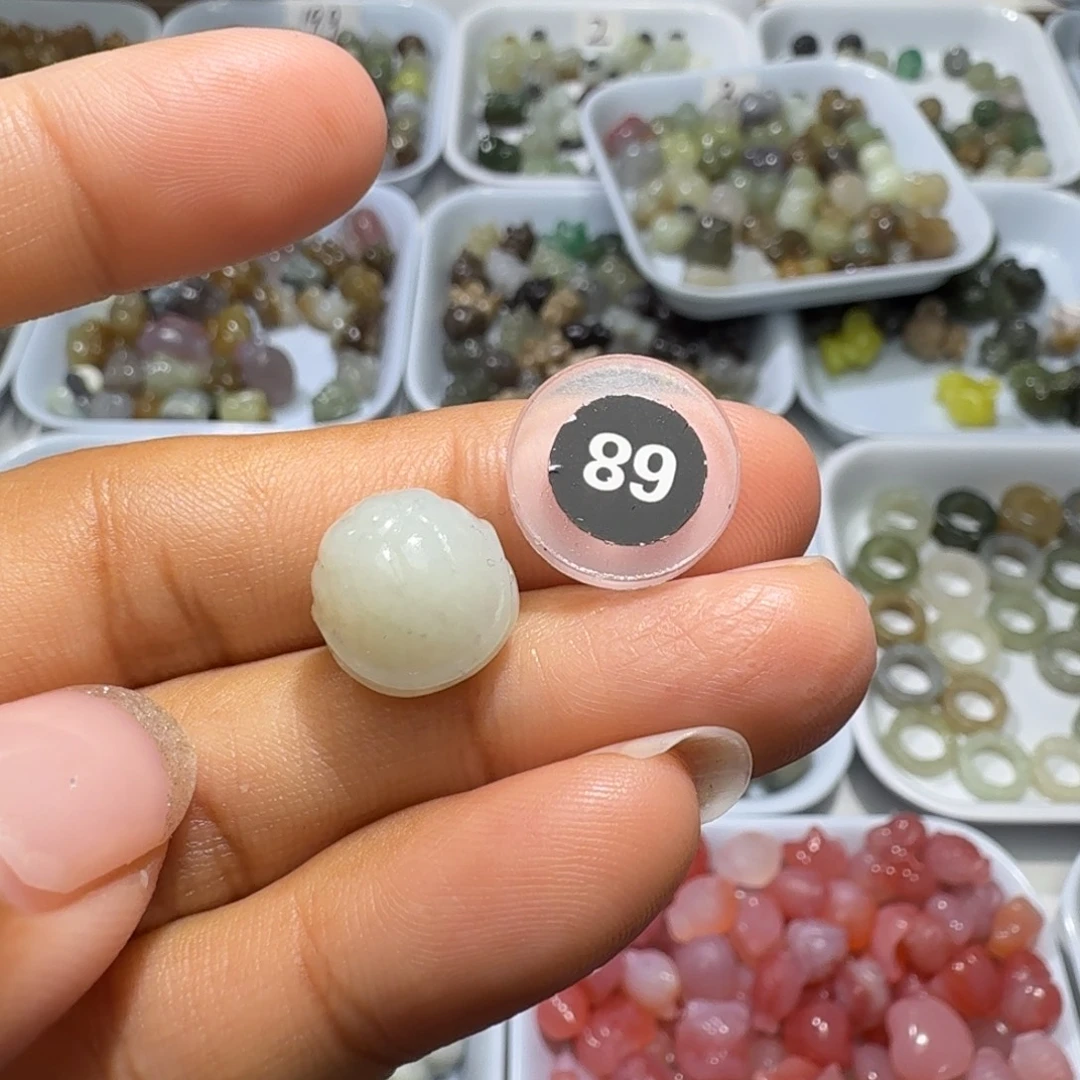 和田玉未镶嵌珠宝奇石