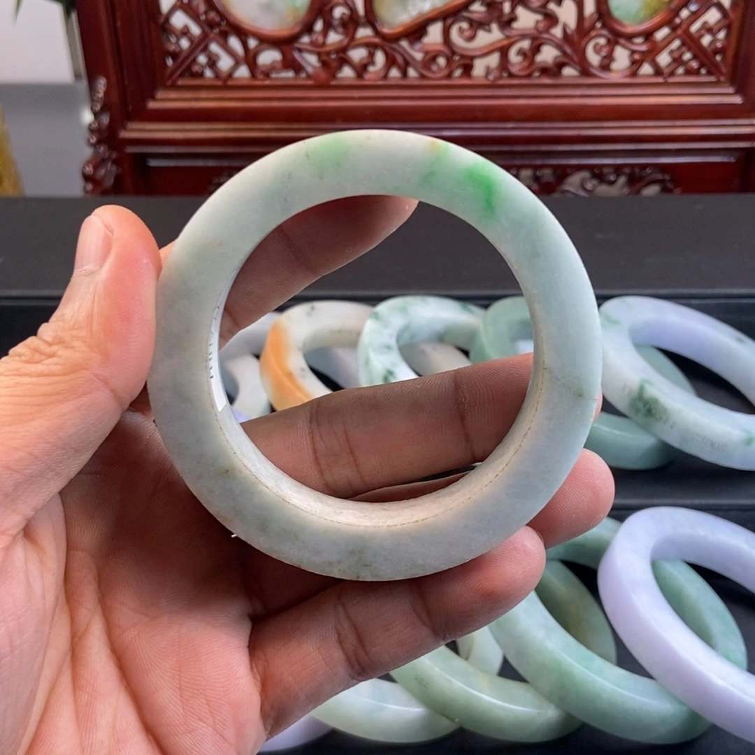 定制翡翠未镶嵌手镯定制