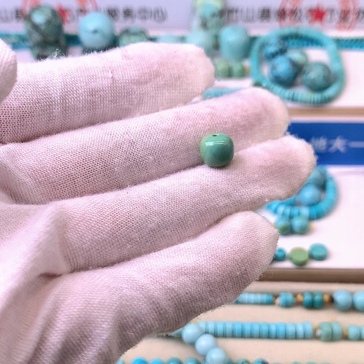 绿松石未镶嵌挂件