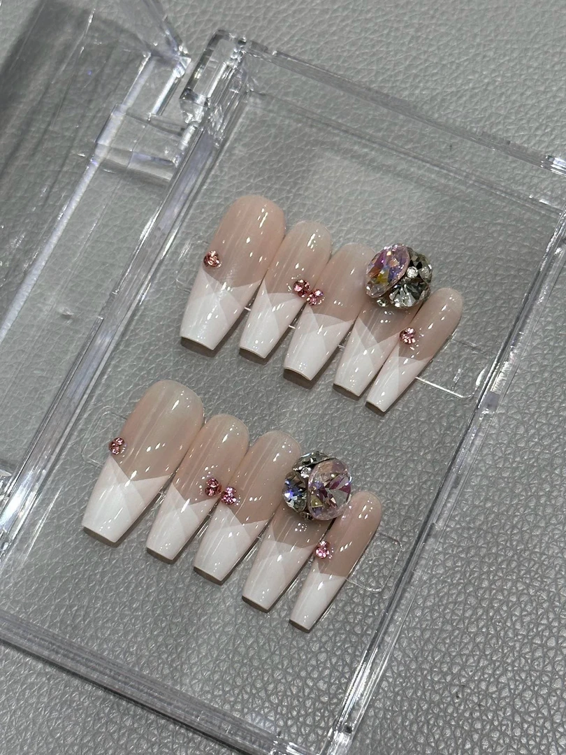 韵姐·东洲钻·纯手工轻奢穿戴甲·渐变堆钻气质显白高级感穿戴式