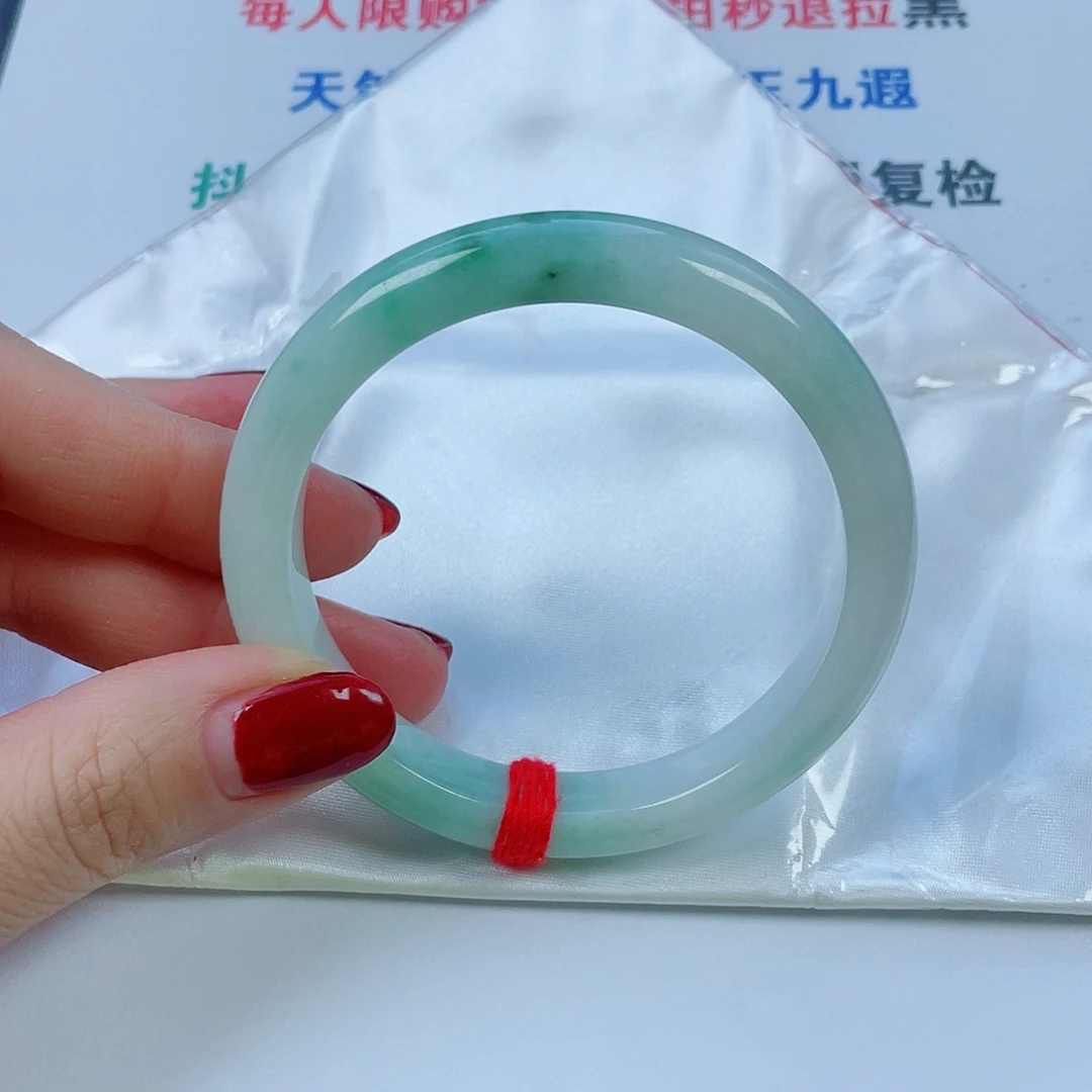 翡翠未镶嵌手镯圈口60.5宽11.4厚8.7