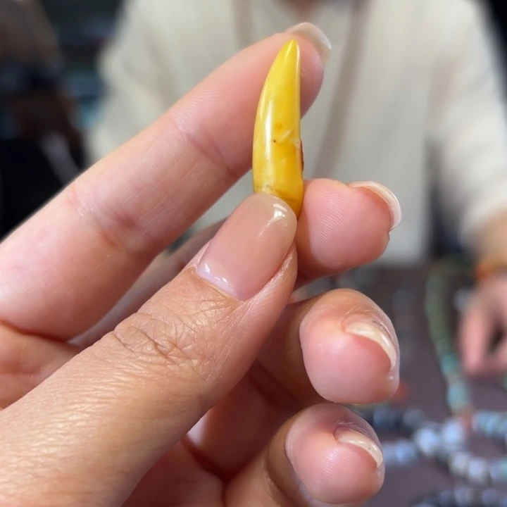 蜜蜡颈饰未镶嵌慢*蜜蜡