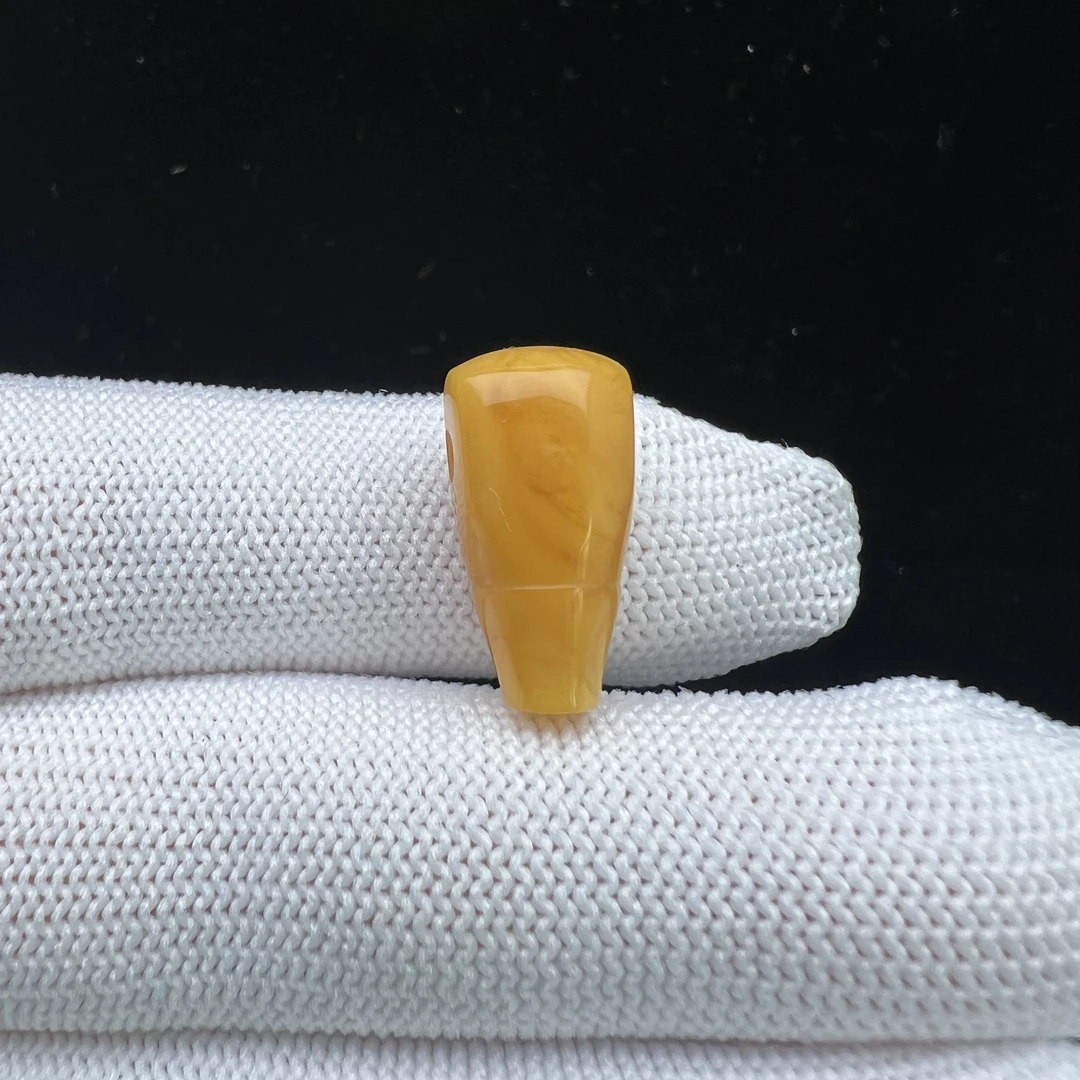 Z1512天然原矿蜜蜡 老蜡妖花三通 9.6*18.6mm 150克价