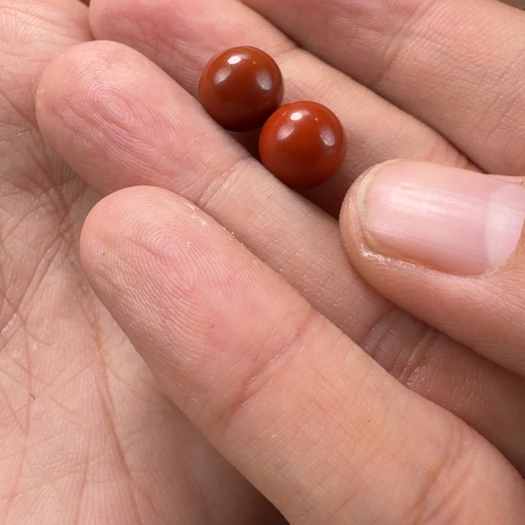 南红玛瑙柿子红圆珠9.9mm,一颗纹重未镶嵌斯**特