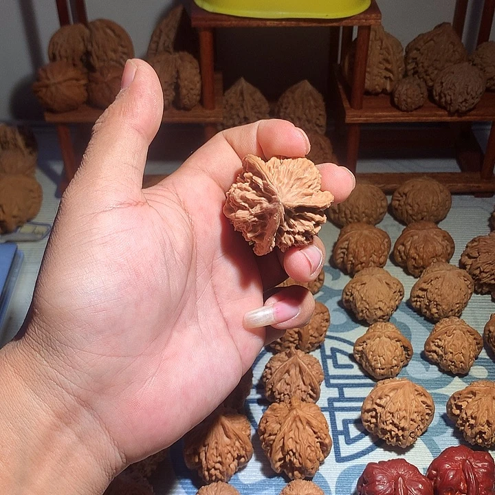 把件文玩核桃三棱