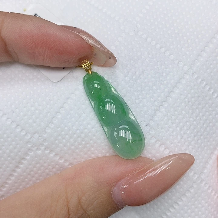 颈饰18K金镶嵌翡翠
