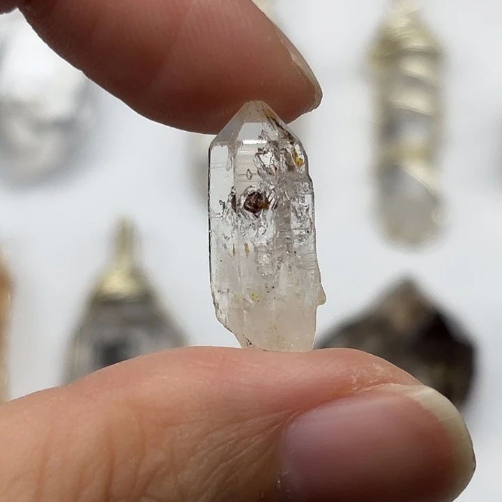 颈饰水晶未镶嵌巴基斯坦油胆闪灵钻21mm+