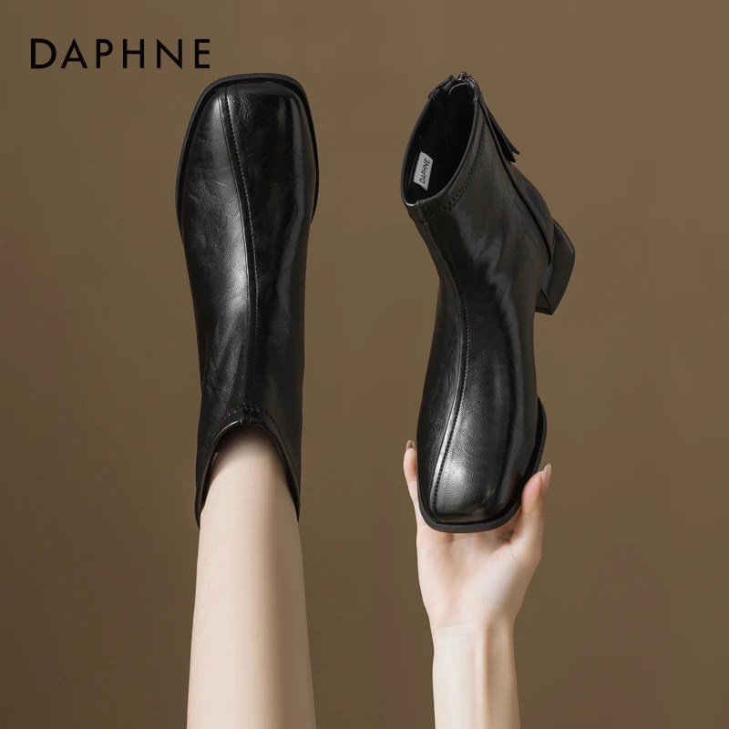 达芙妮品牌正品方头黑色百搭马丁靴女25秋季新款法式气质高跟短靴
