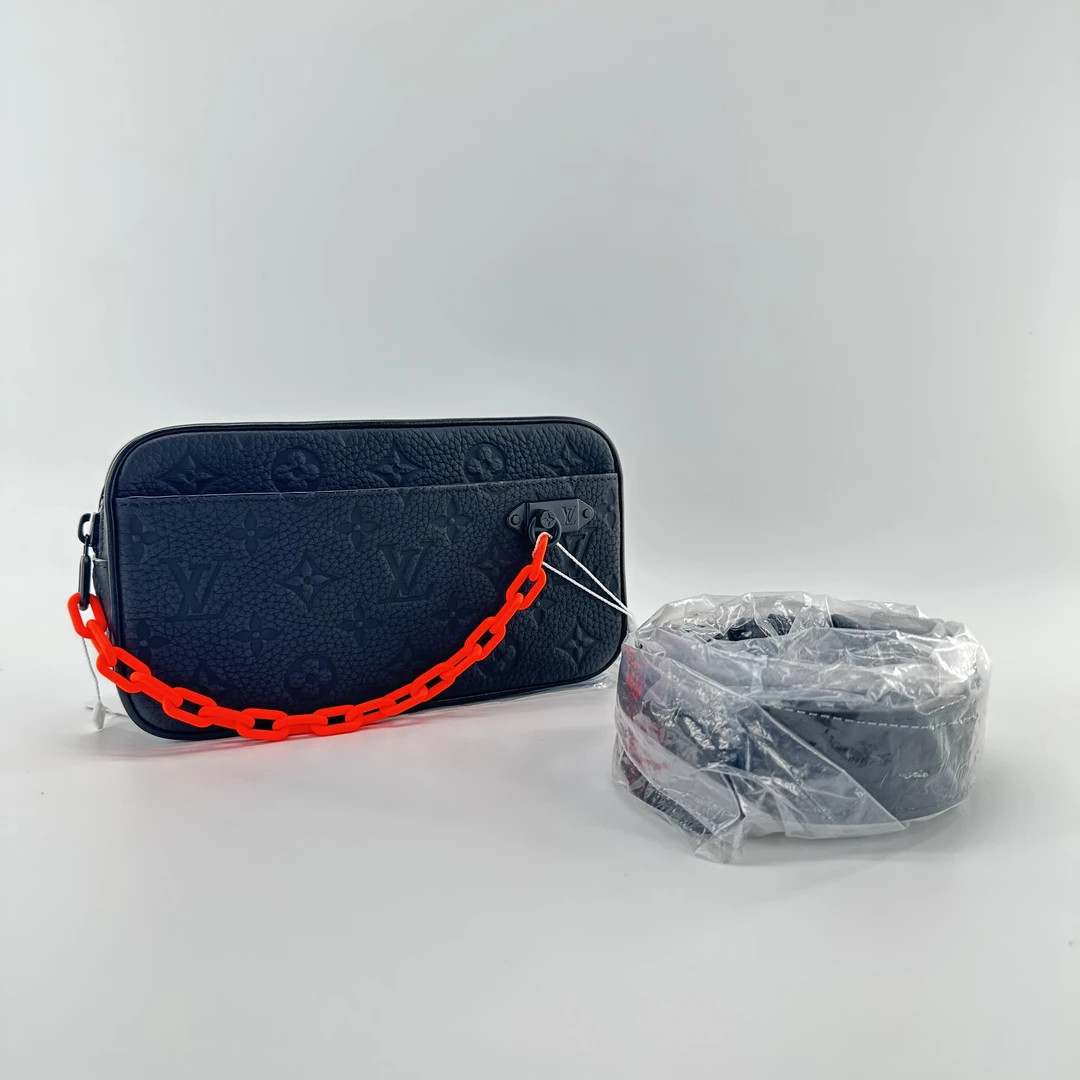 99新 LouisVuitton/路易威登  LV限量款VOLGA腰包全皮logoZH10195