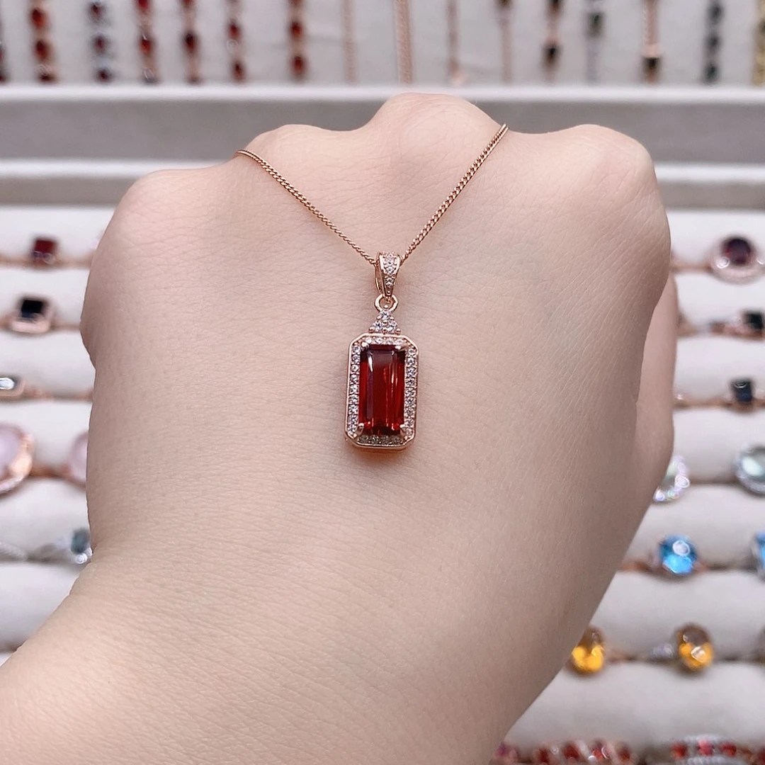 石榴石颈饰银S925镶嵌吊坠