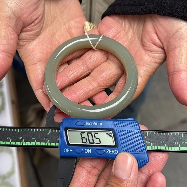 和田玉未镶嵌颈饰新疆且末蓝