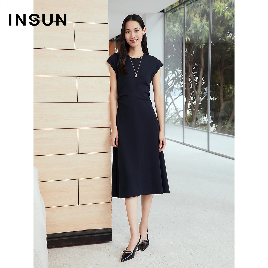 INSUN恩裳2025春季极简通勤捏褶气质长裙