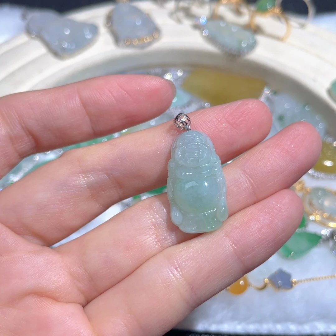 翡翠颈饰18K金镶嵌翡翠