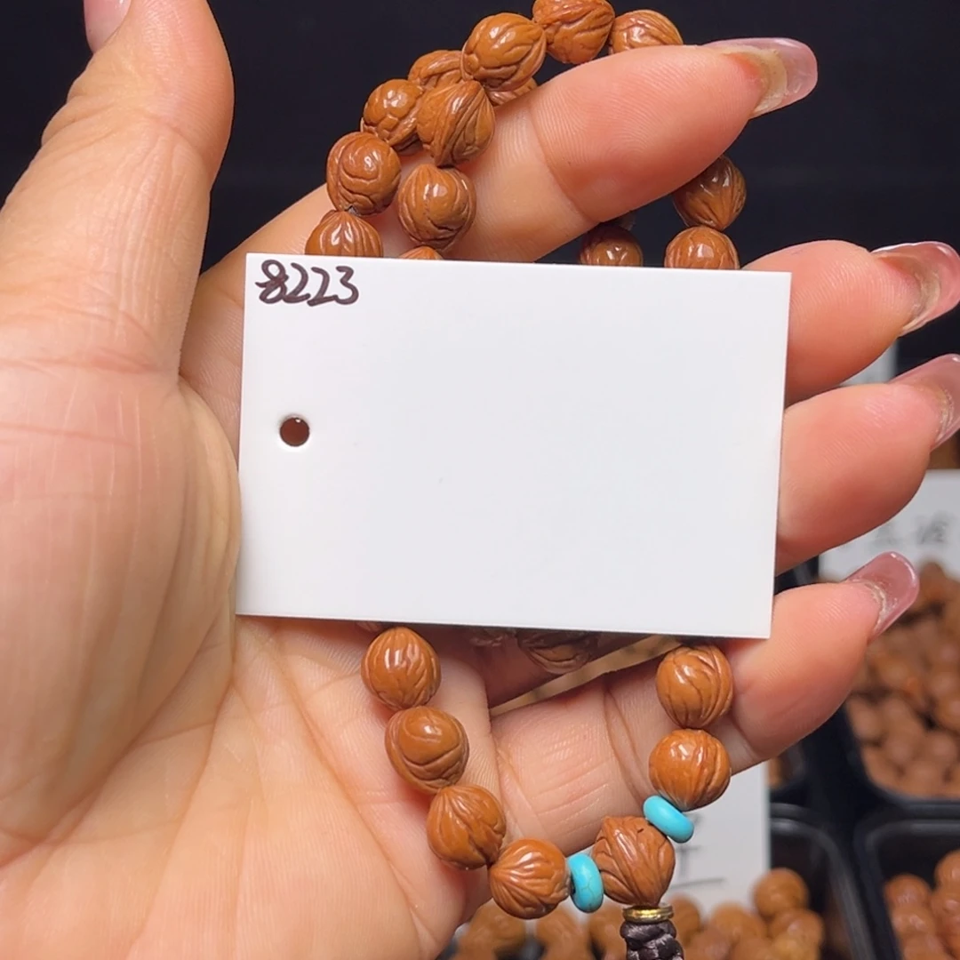 手串桃核小龙纹9左右成品