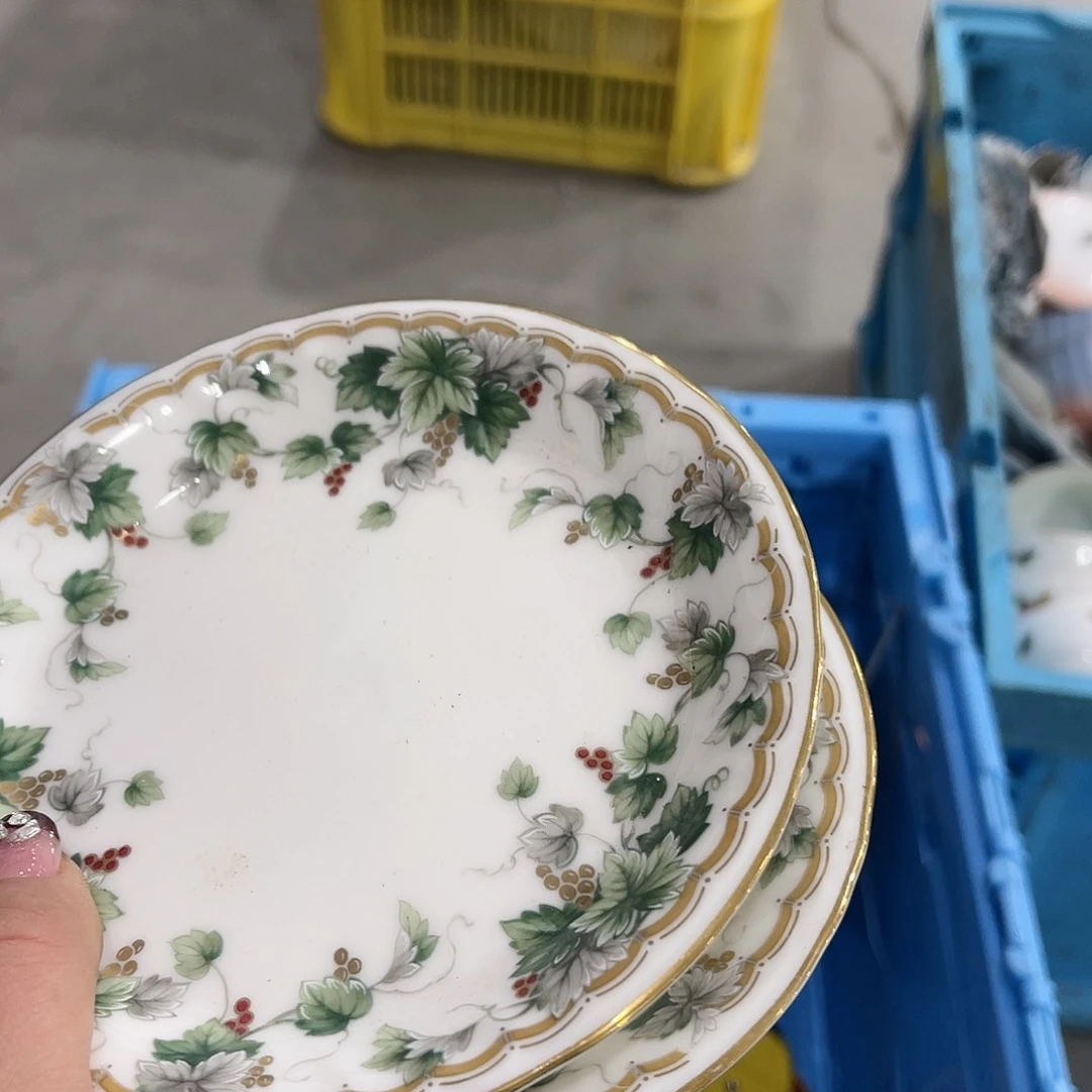 瓷片倪*子亲不亲的是我们不认识不重要