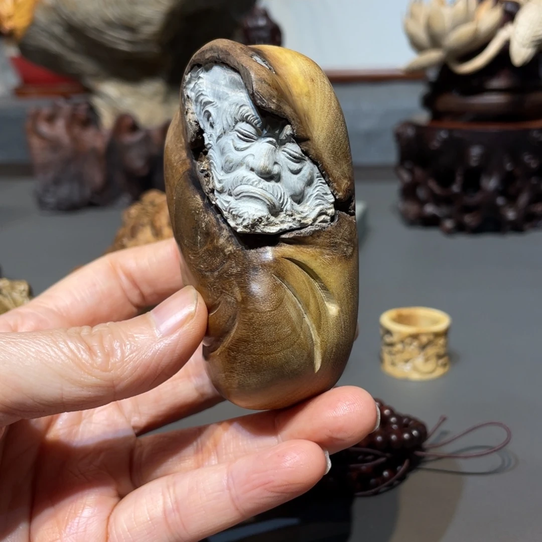 G***i金丝楠达摩工艺品摆件