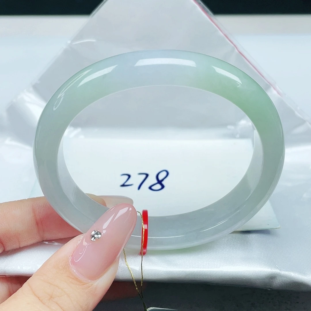 翡翠未镶嵌手镯 贵妃57+