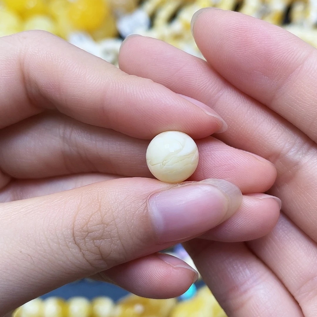 未镶嵌蜜蜡裸石圆珠10.7mm