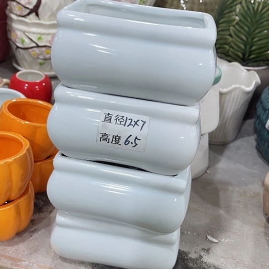 多肉绿植陶瓷花盆9.9包邮，有孔