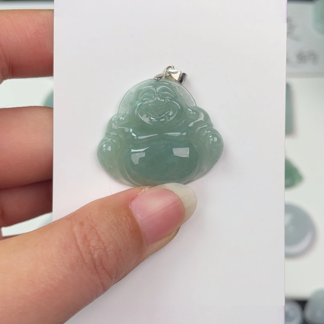 翡翠未镶嵌颈饰佛公