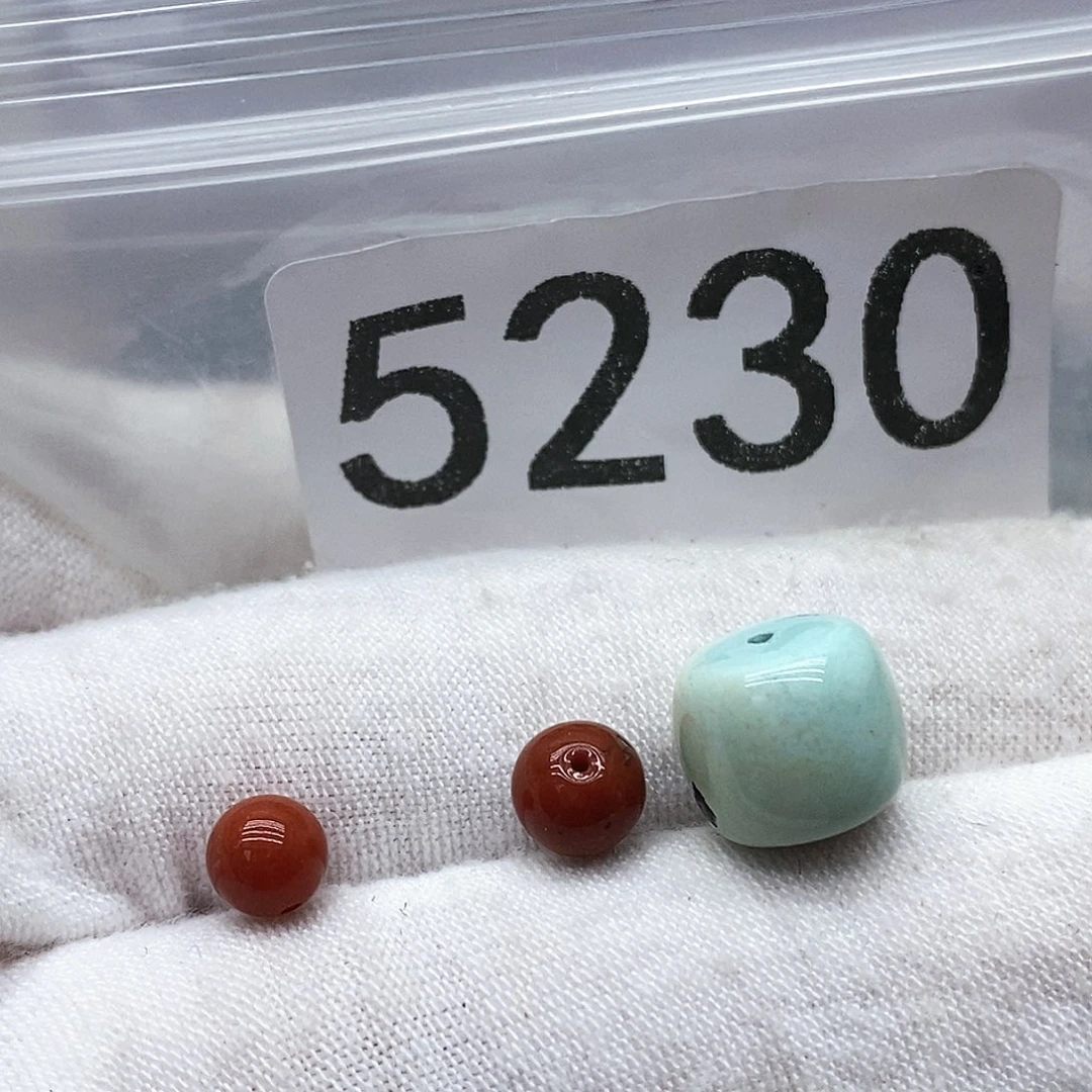 颈饰未镶嵌南红玛瑙