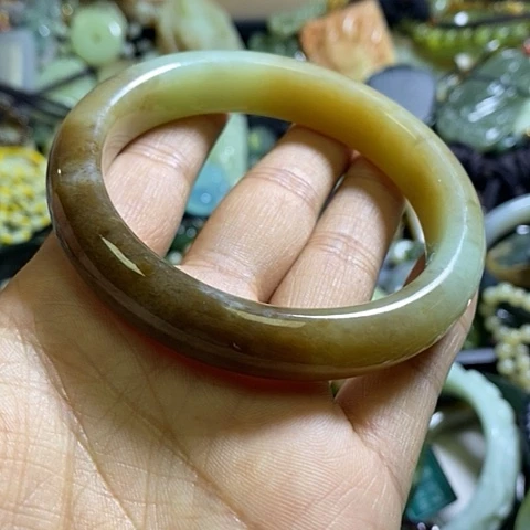 和田玉手镯未镶嵌59-60口径