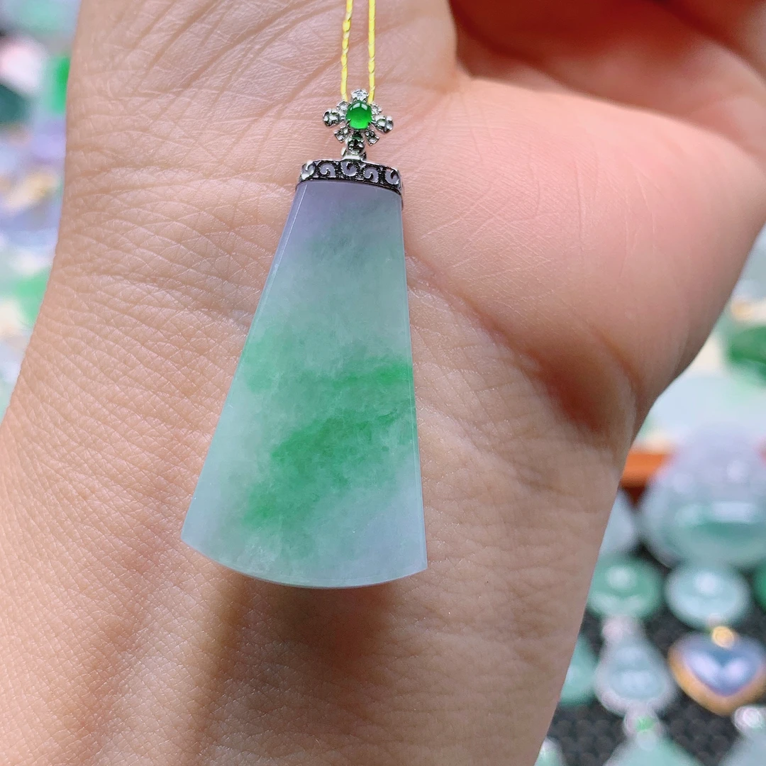 缅甸天然A货翡翠，春彩无事牌 编号457/629尺寸32.5-18.3-3.8