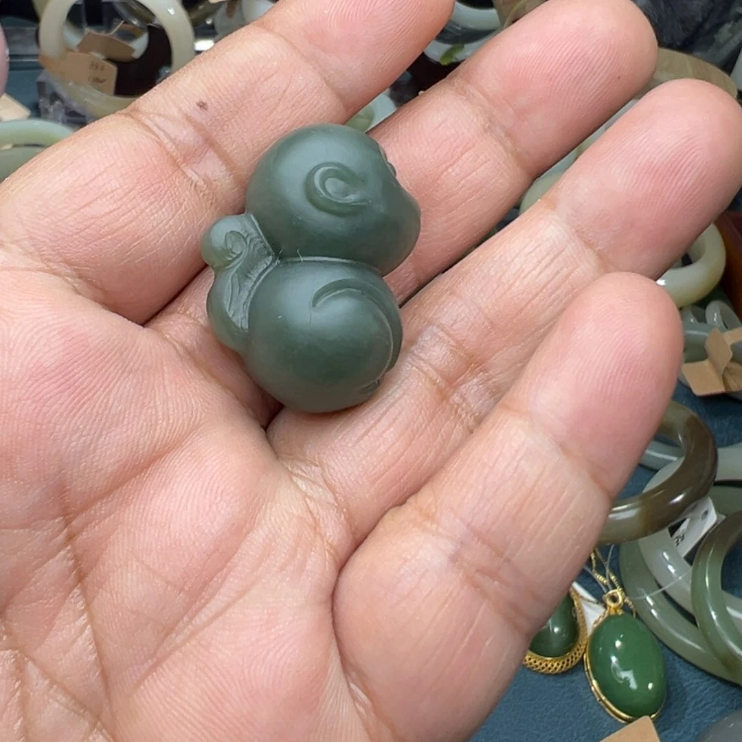 和田玉颈饰未镶嵌齐****e