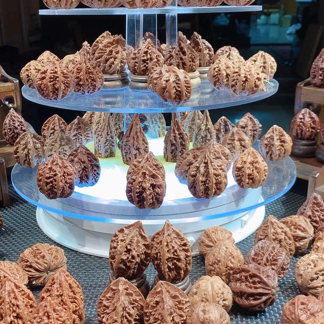 桃核把件三***恼楸子鞋