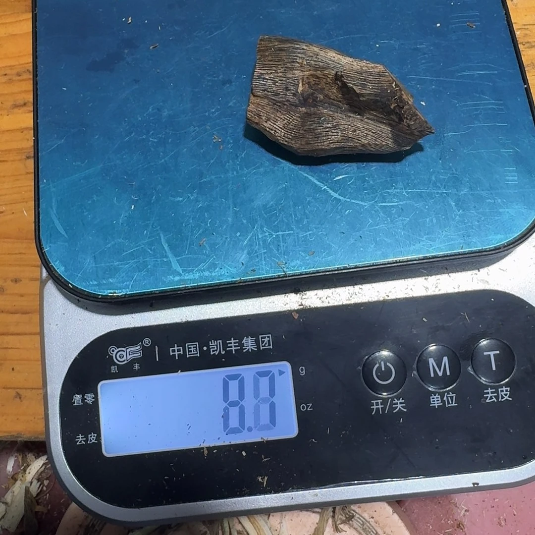 纯铜石英石莺歌绿原母颗粒