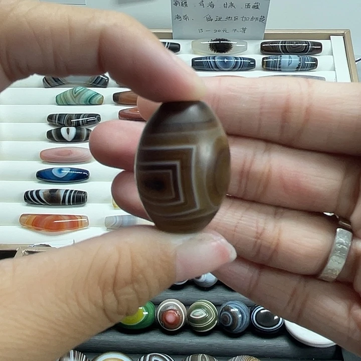 玛瑙/玉髓合金颈饰