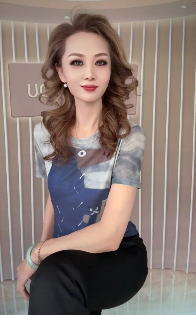 纯色短袖印花圆领常规防静电T恤休闲夏季高街穿搭