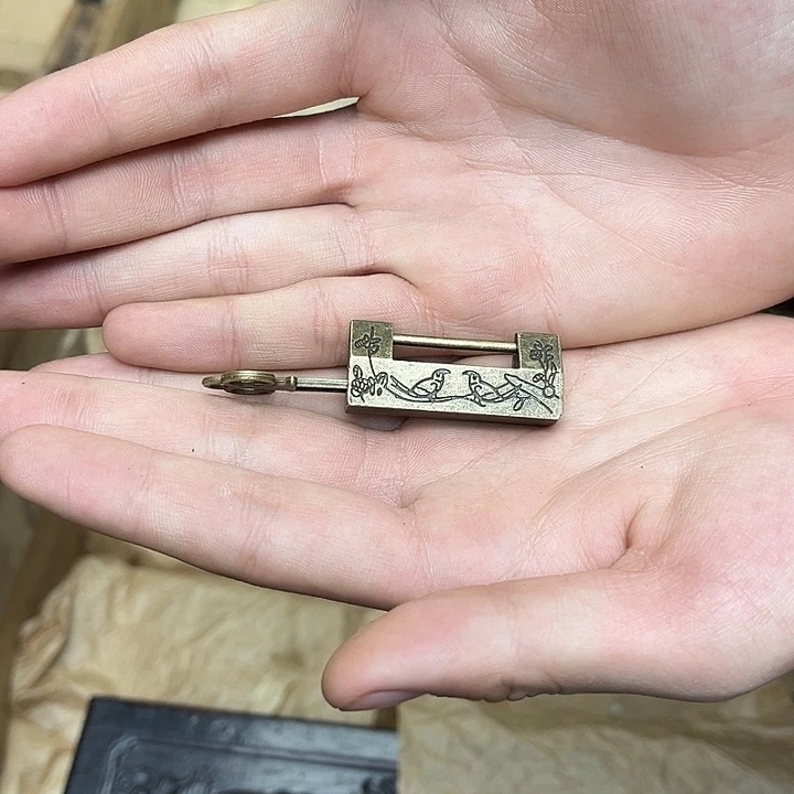 大叶紫檀（黑酸枝木类）