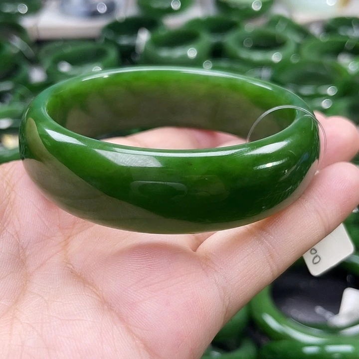 未镶嵌手镯和田玉（碧玉）