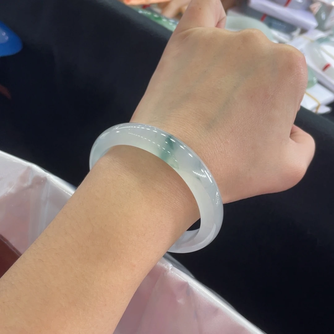 翡翠手镯未镶嵌56.6 贵妃