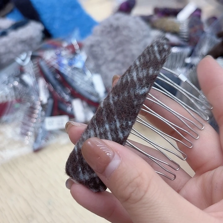 皮质非金属电阻插梳咖色