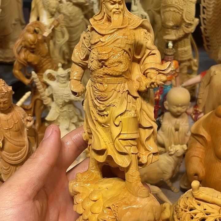 黄杨木黄杨木关羽横刀