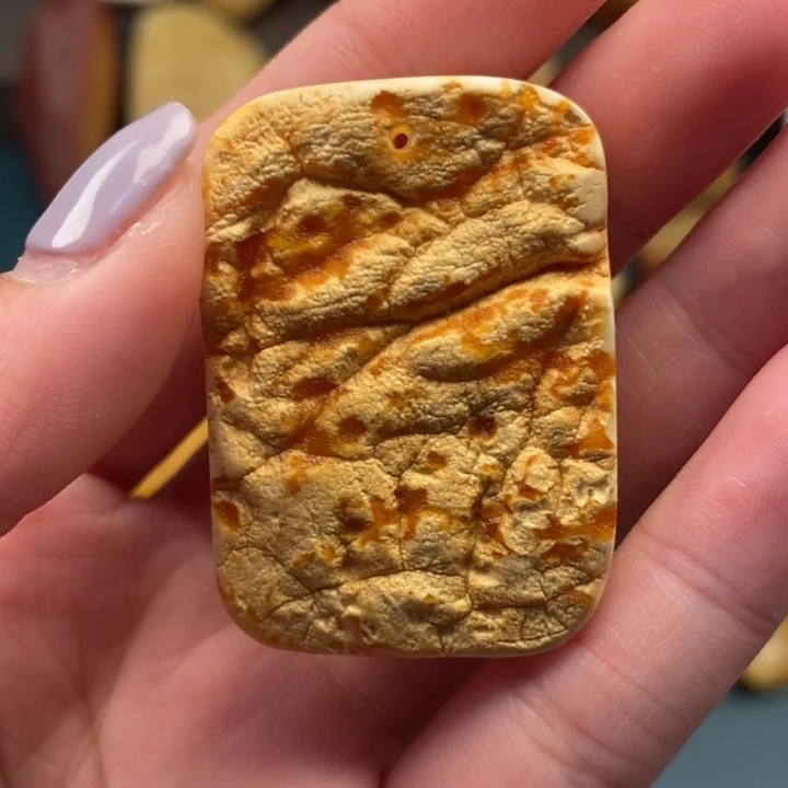 定制琥珀未镶嵌蜜蜡