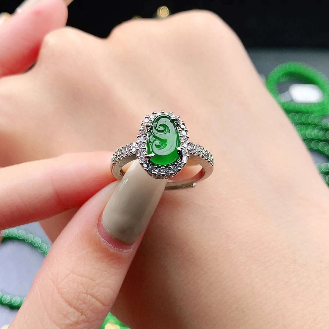 翡翠未镶嵌手链戒指