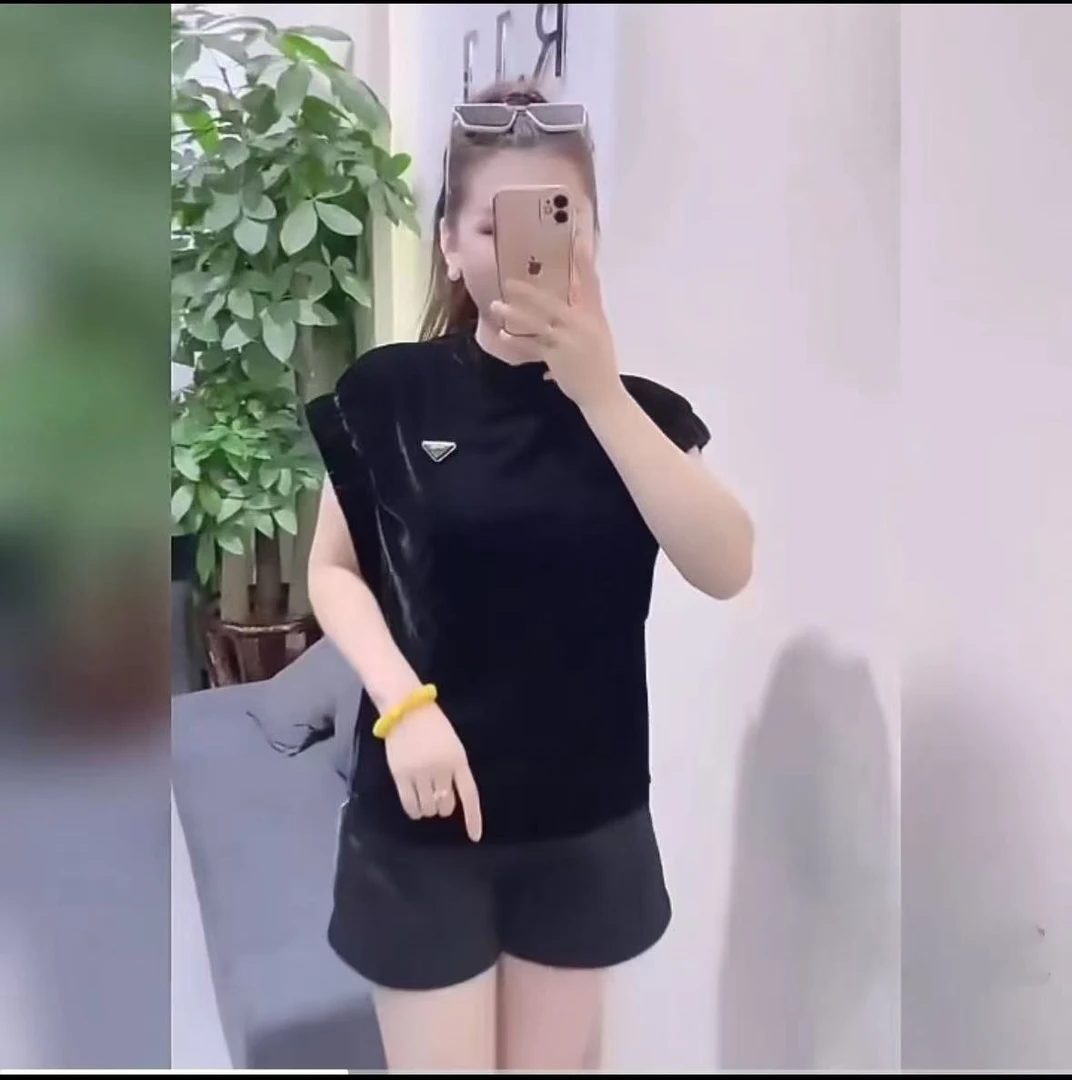 C049衬衫成人黑色夏季轻职风翻领打底针织女士百搭单排多扣薄款
