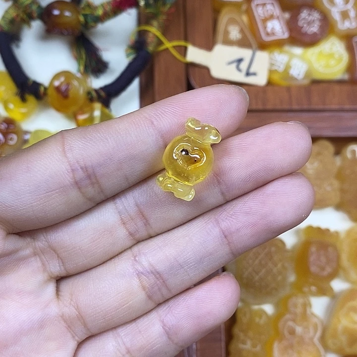 橄榄核吊坠糖果39
