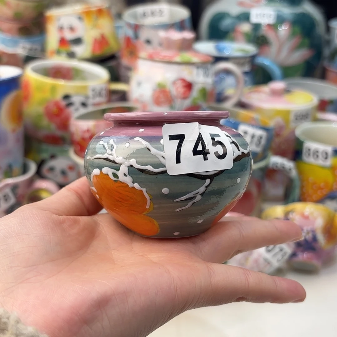 瓷片兔兔好可爱呀打