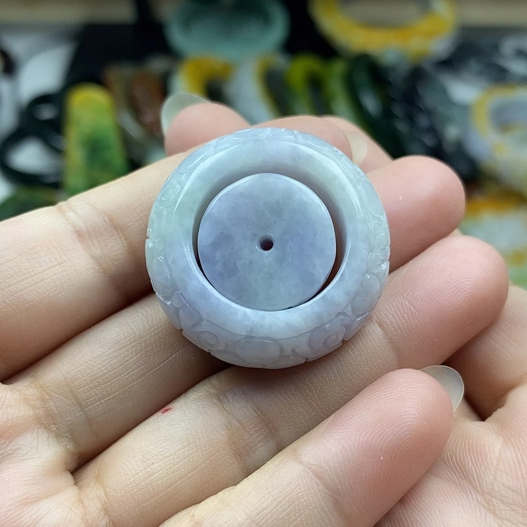 翡翠未镶嵌颈饰平安扣