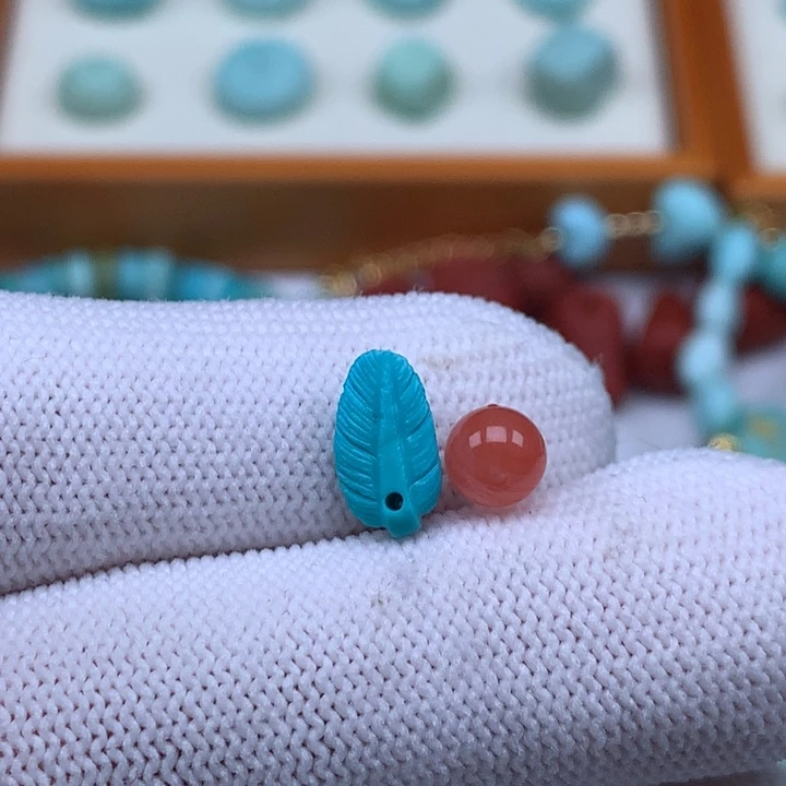 南红玛瑙未镶嵌珠宝奇石