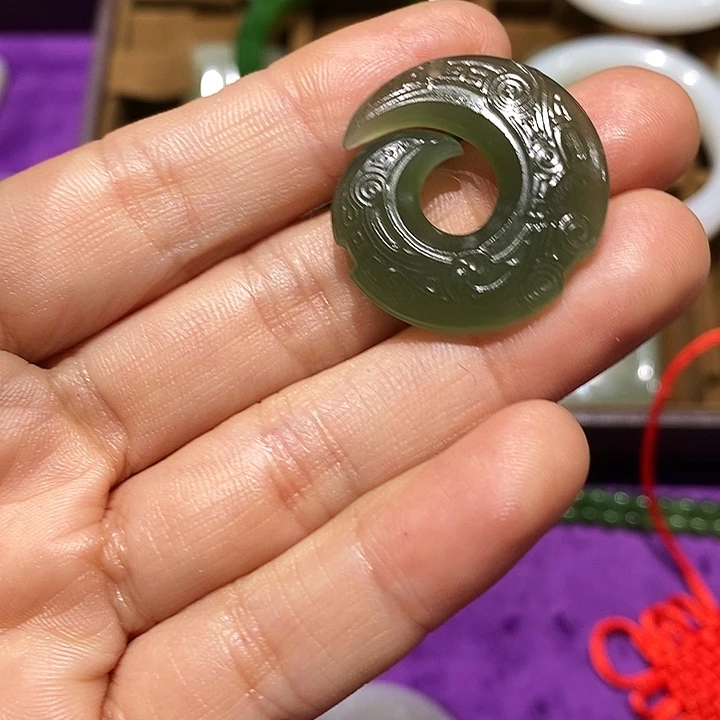 境***心和田玉未镶嵌颈饰