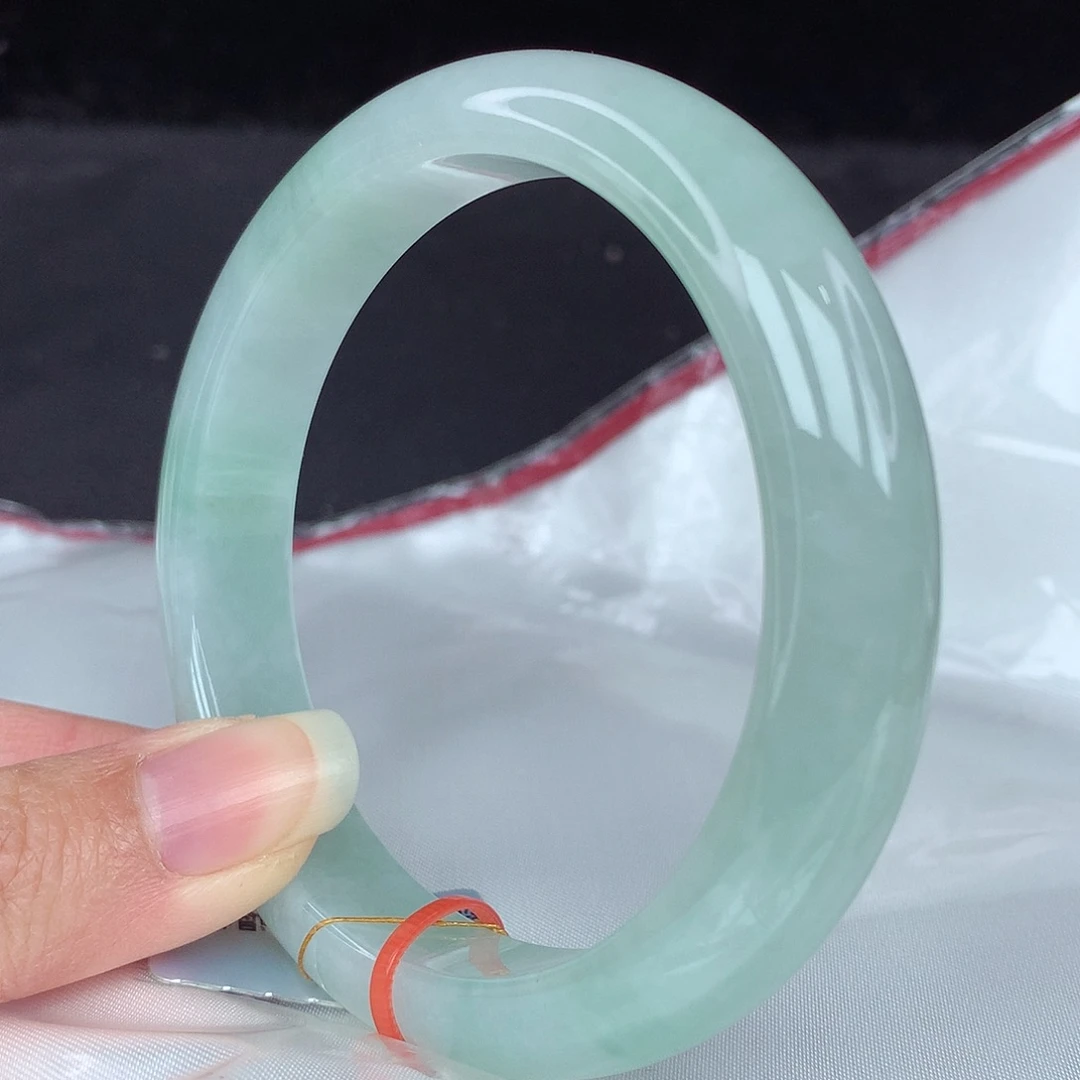 翡翠手镯未镶嵌62圈3182