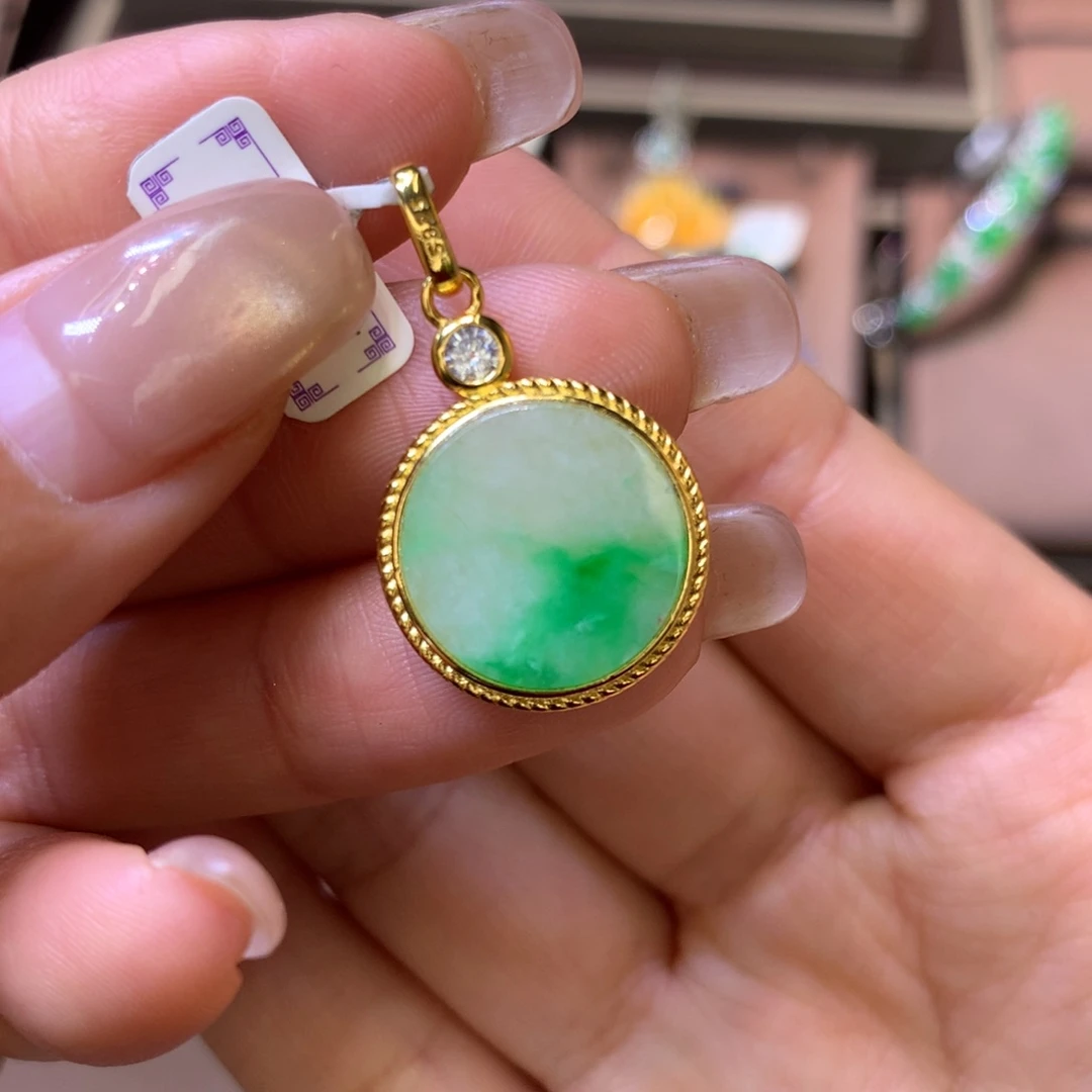 翡翠未镶嵌颈饰翡翠吊坠