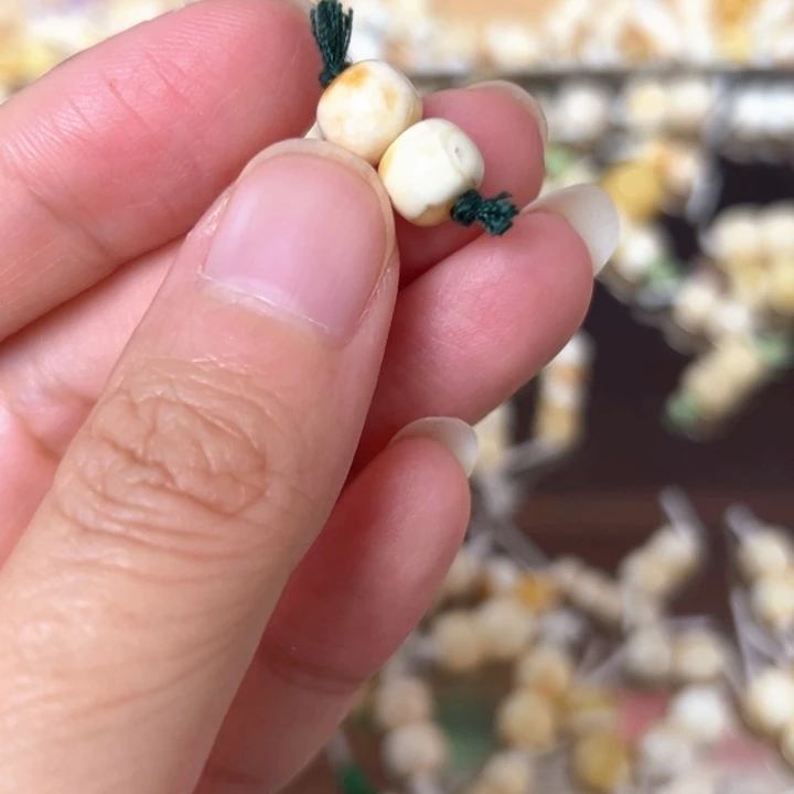 裸石蜜蜡未镶嵌7.5mm一对